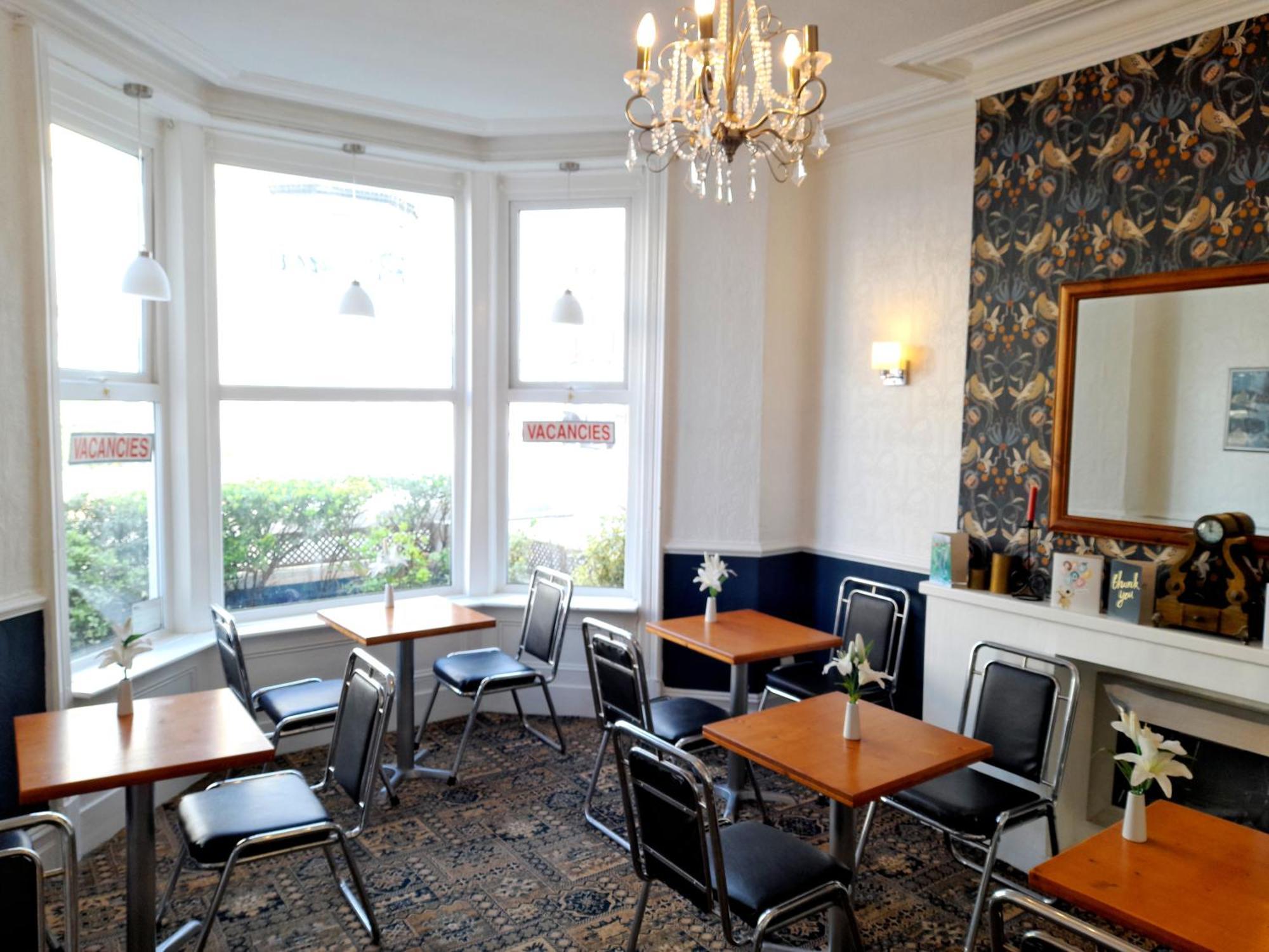 Phoenix Guest House Blackpool Bagian luar foto