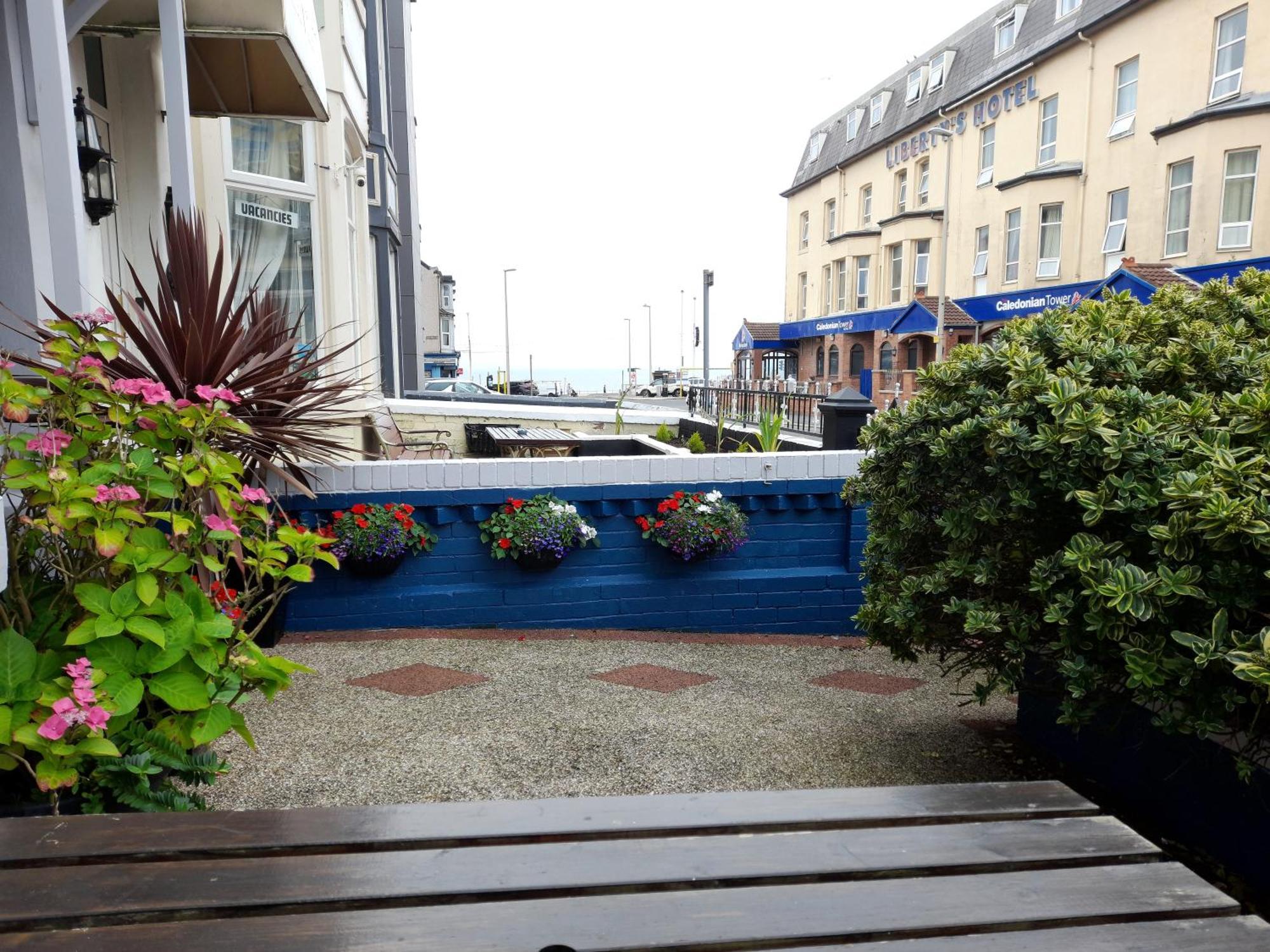 Phoenix Guest House Blackpool Bagian luar foto