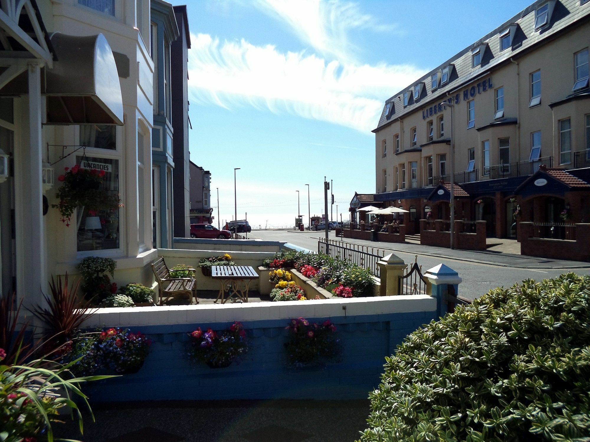 Phoenix Guest House Blackpool Bagian luar foto